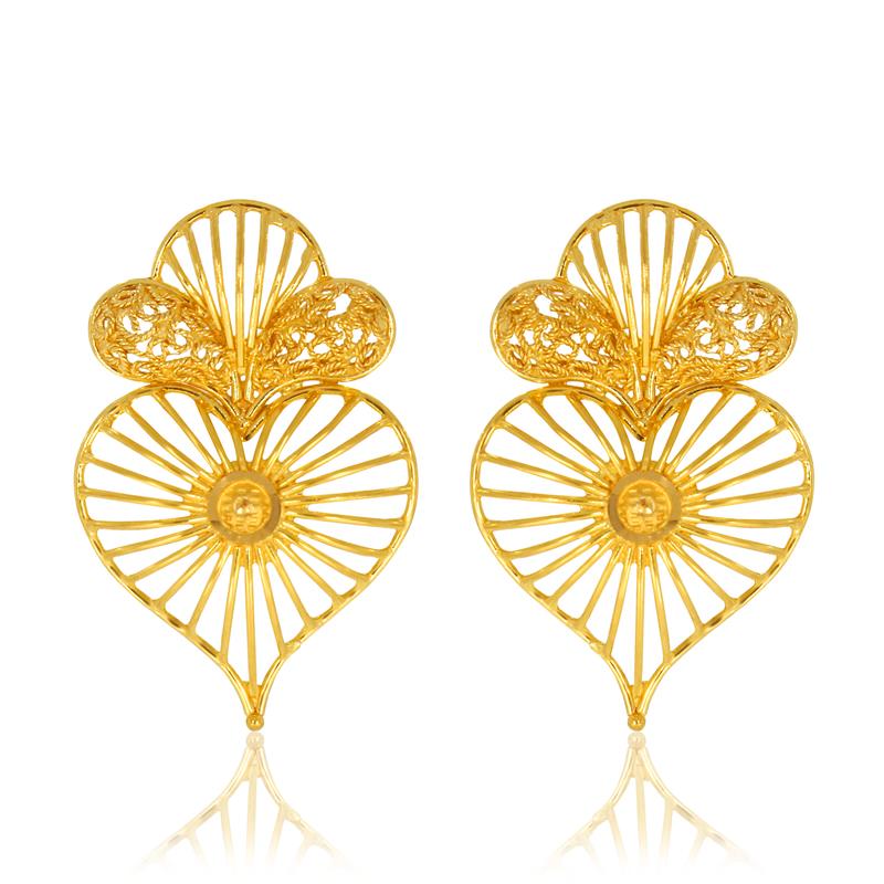 Betel Beauty Gold Studs